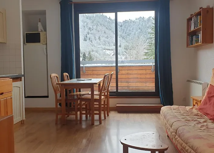 Appartement Chaleureux Avec Terrasse Ensoleillee 2 Etoiles